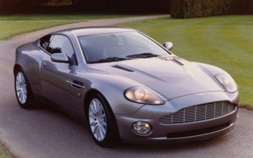 2002 Aston Martin Vanquish by James Bond