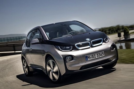 2014 BMW i3 front passenger side view