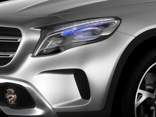 Mercedes GLA laser lights can project movies