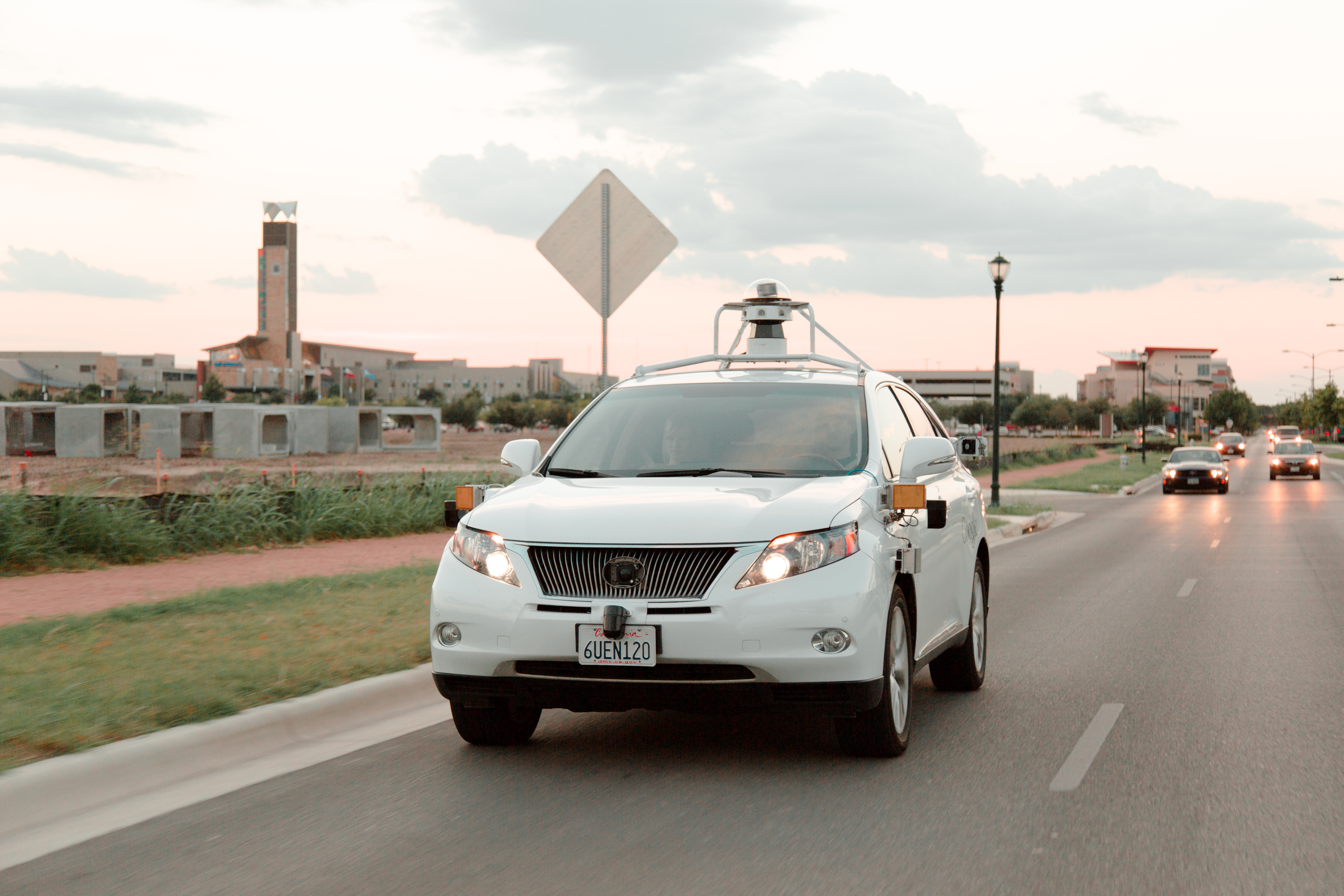 Google-self-driving-Lexus-RX450h-SUV