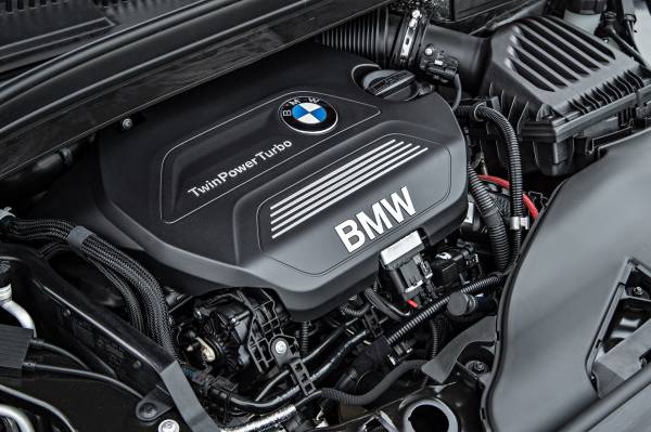 bmw-220d-xdrive-active-tourer-engine