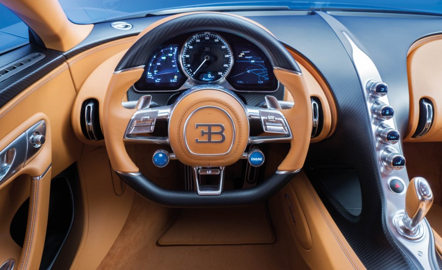 2017-Bugatti-Chiron-dashboard