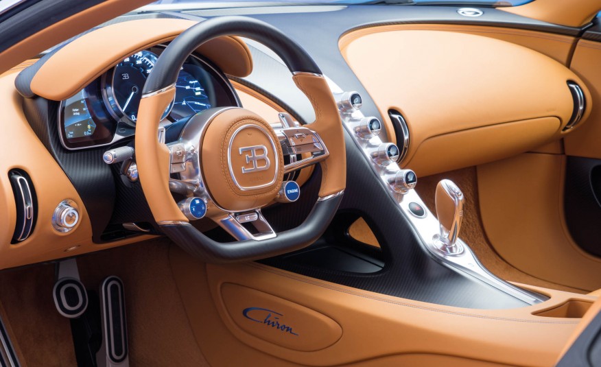 2017-Bugatti-Chiron-interior