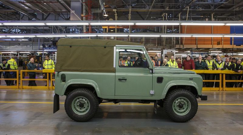 last-land-rover-defender-farewell