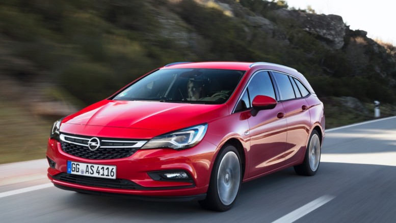 verdrietig Beer kasteel 2016 Opel Astra Sports Tourer - better than VW Golf?