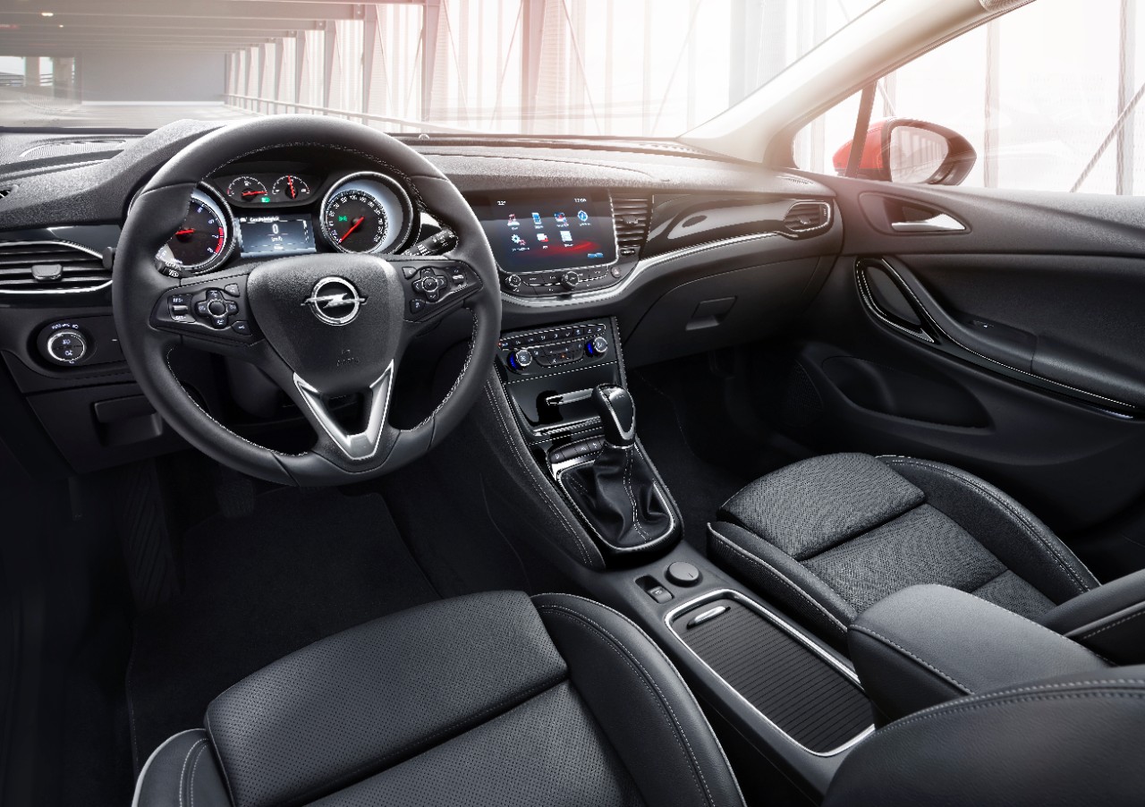 2016-opel-astra-sports-tourer-dashboard-cabin