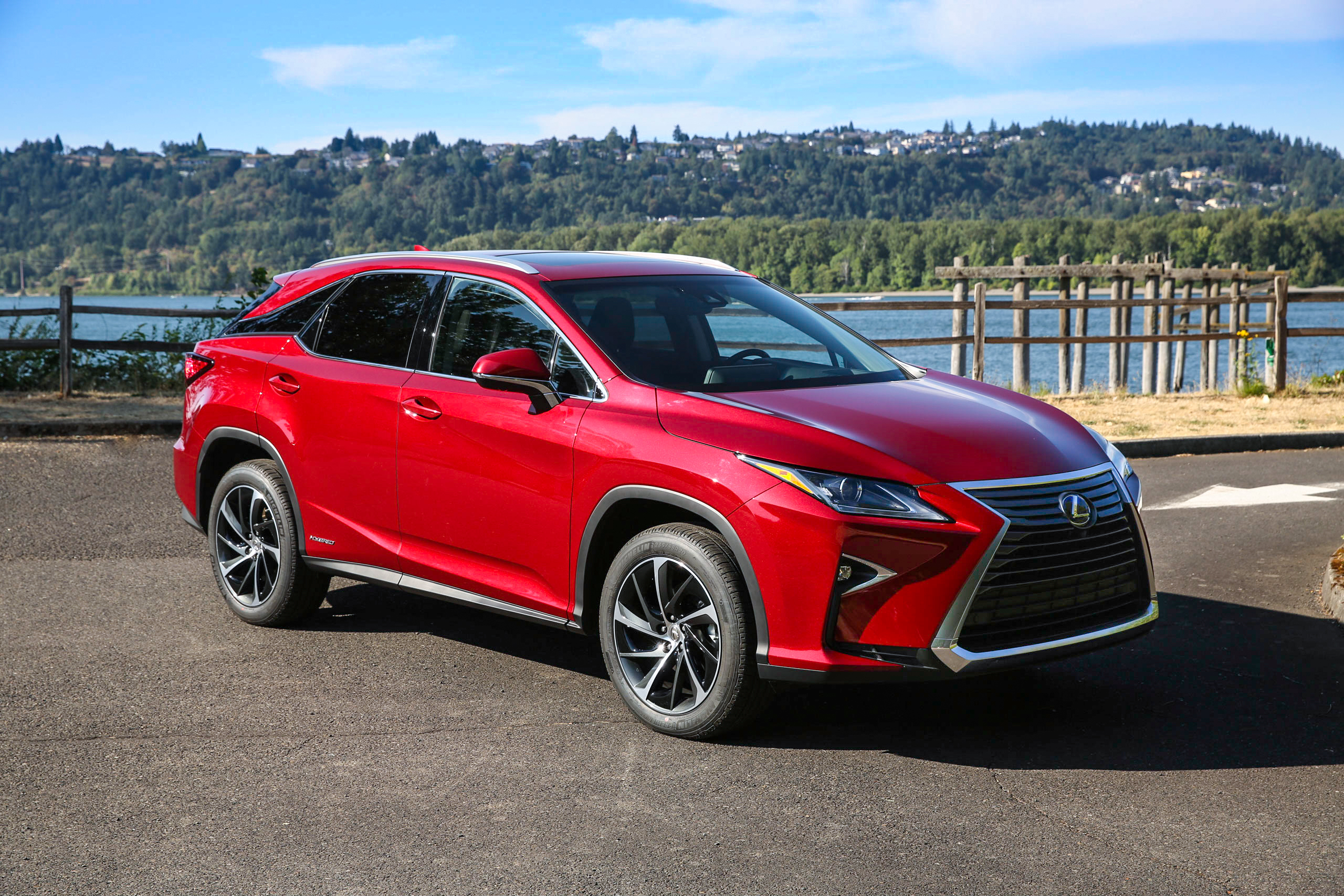 2016_Lexus_RX_450h_006