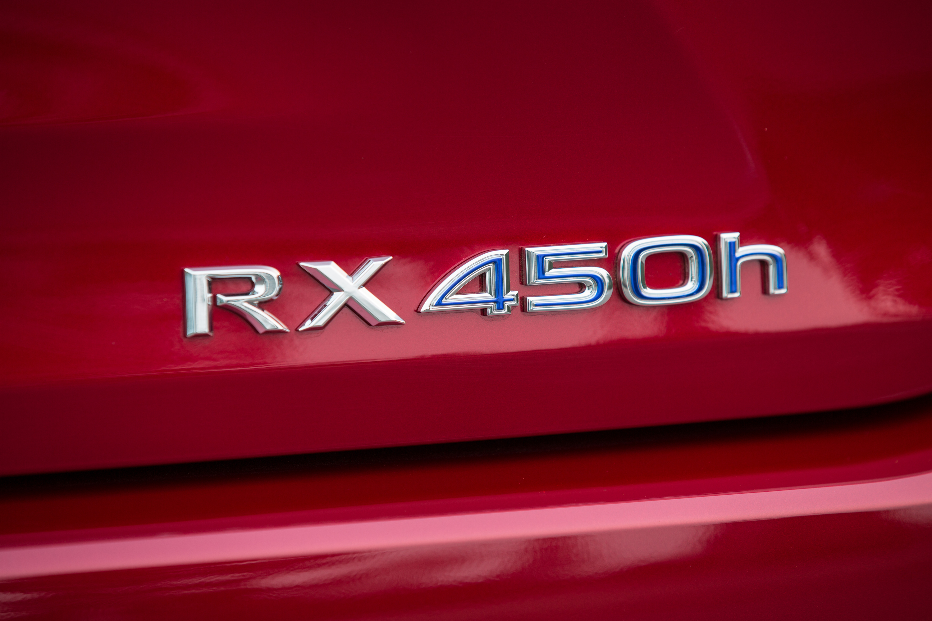 2016_Lexus_RX_450h_017