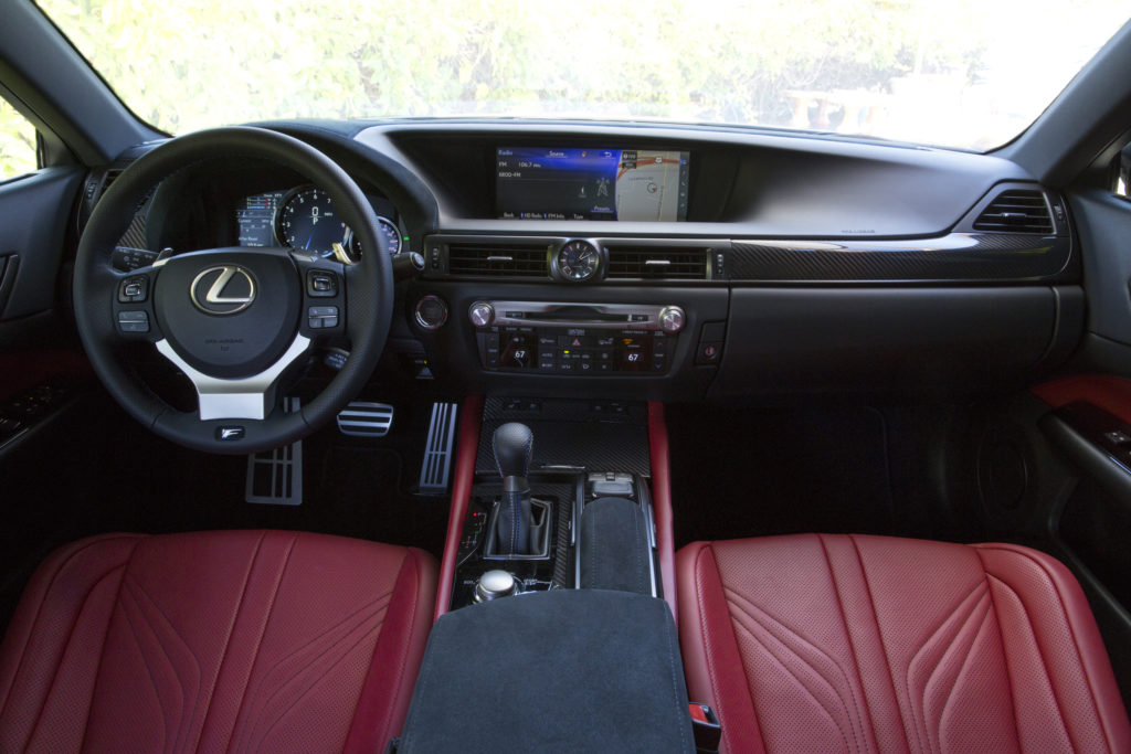 2016 Lexus GS F dashboard