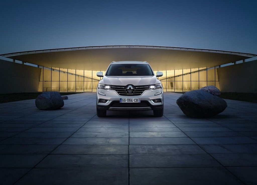 2017 Renault Koleos front view