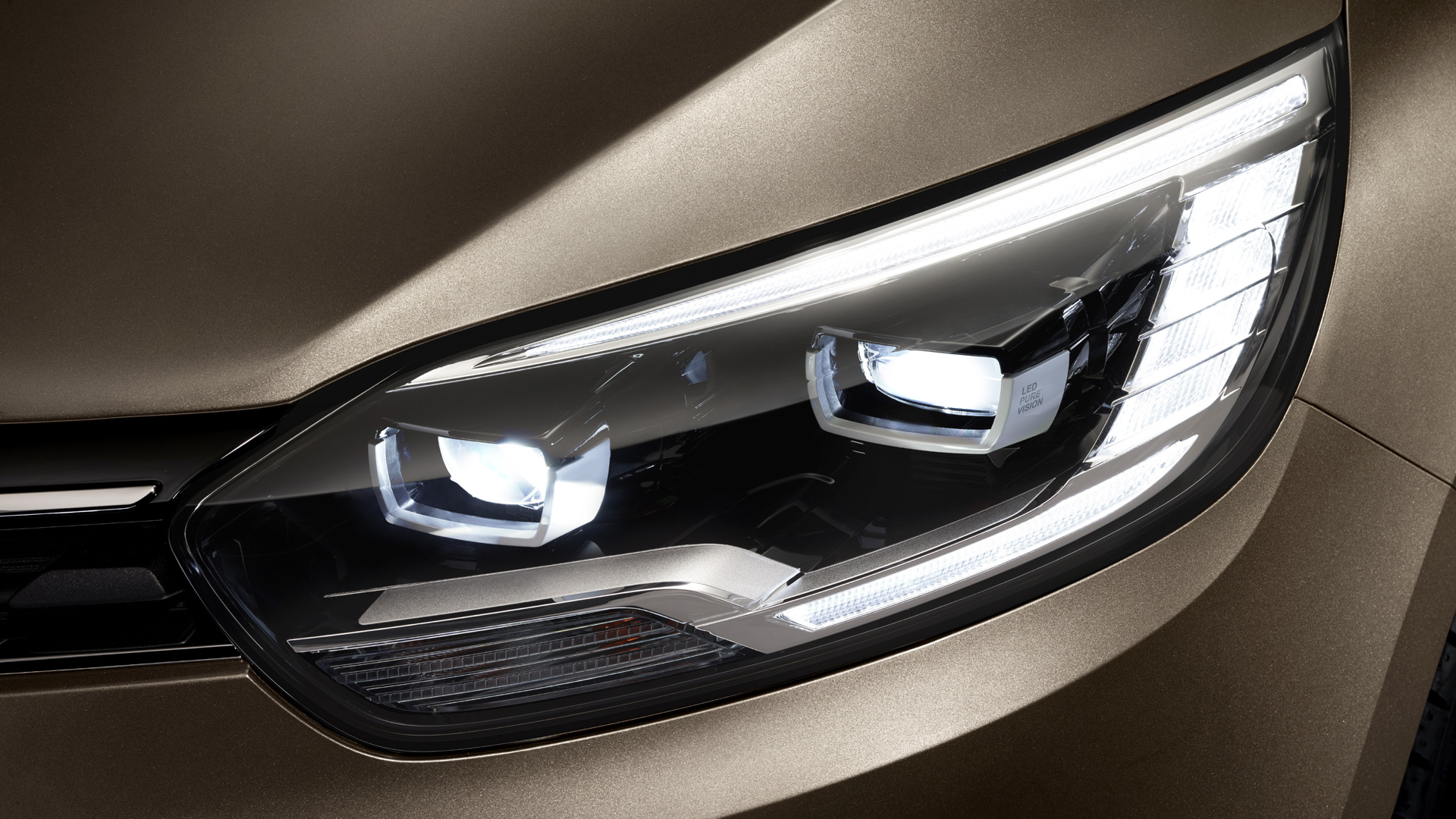 2016 Renault Grand Scenic headlight