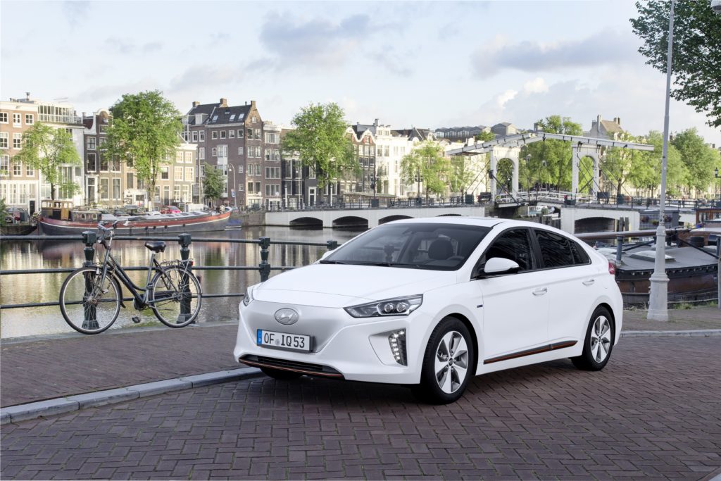 2017 Hyundai Ioniq electric 2