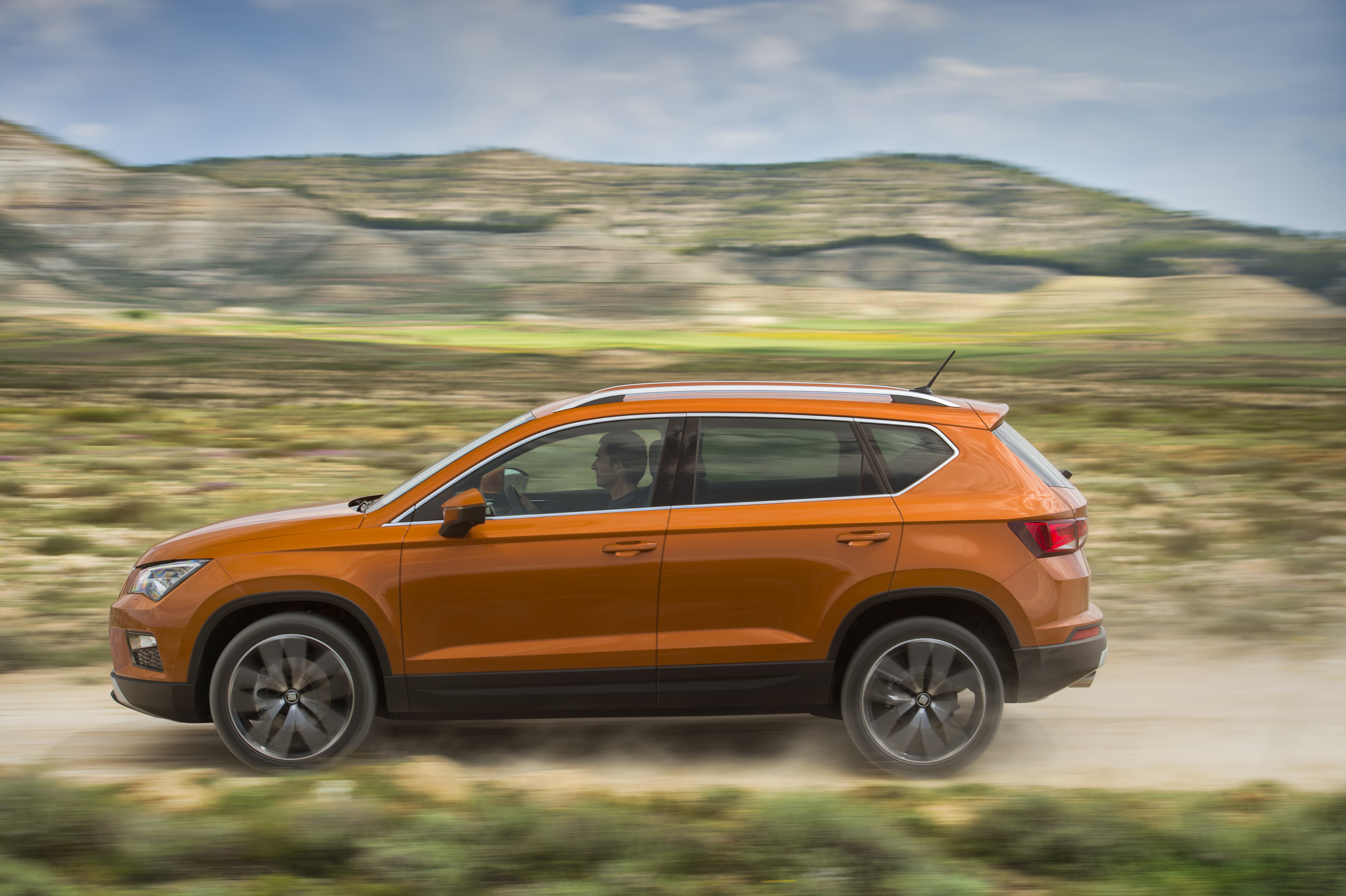 2016 Seat Ateca side view