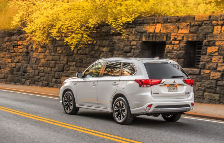 2016 Mitsubishi Outlander PHEV exterior