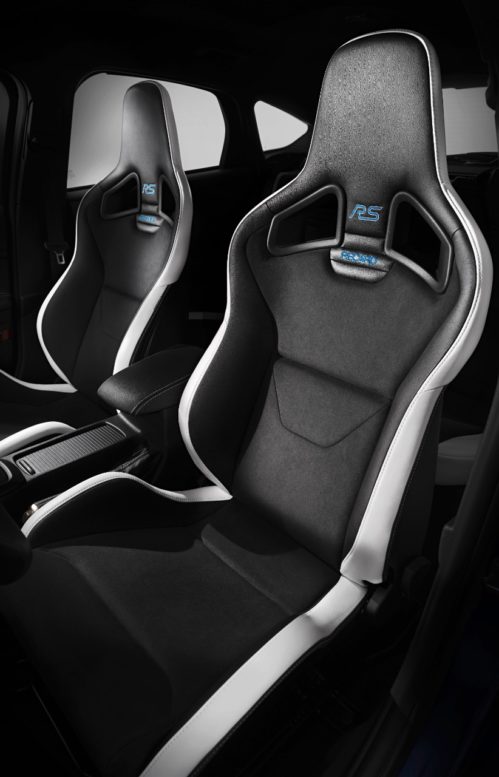 2016-ford-focus-rs-recaro-seats