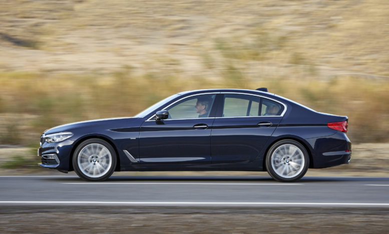 2017 BMW 5-Series length weight