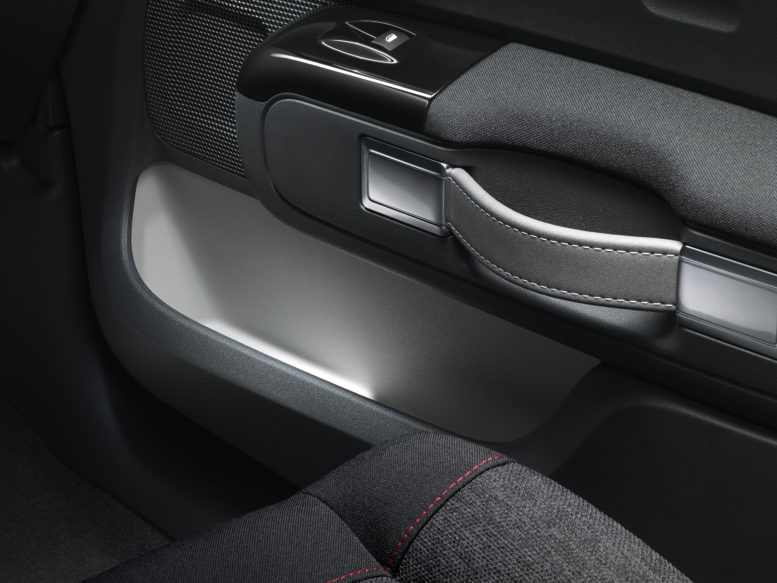 2017 Citroen C3 leather door handles