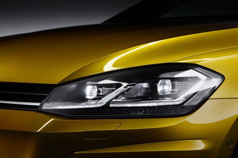 2017 Volkswagen Golf LED headlights