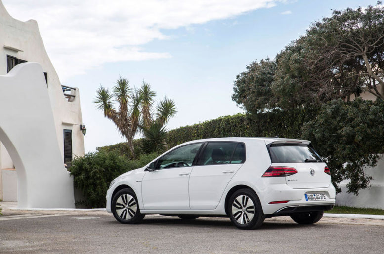 2017 Volkswagen e-Golf competition rivals