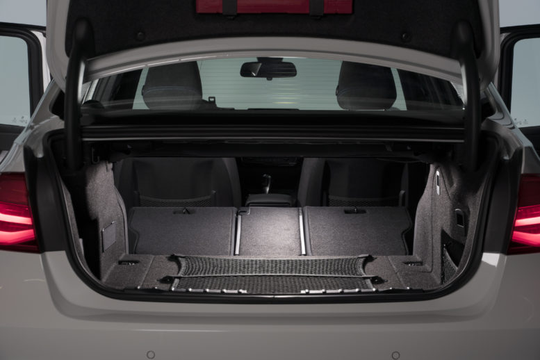 BMW 330e plug-in hybrid luggage compartment